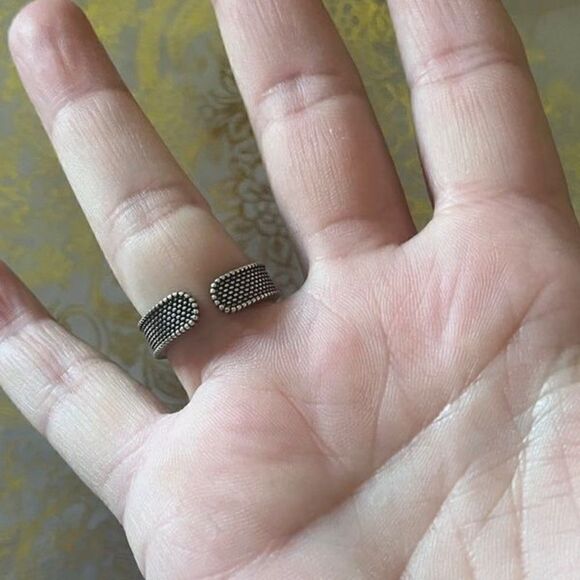 The Unchain My Heart Ring in antiqued Tibetan Silver 925 - Picture 12 of 12